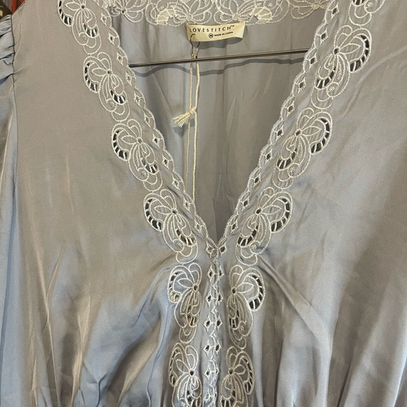 Lovestitch Rainy V-Neck Dress - Picture 5 of 6